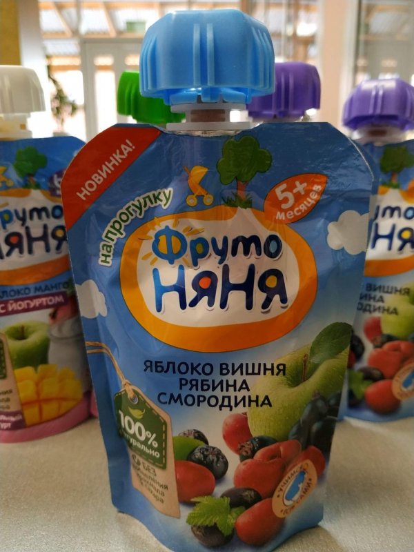Фруктовое пюре Фрутоняня (яблоко,вишня,малина,смородина)
