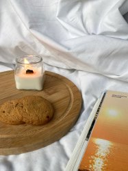 Свеча из соевого воска с пробковой крышкой