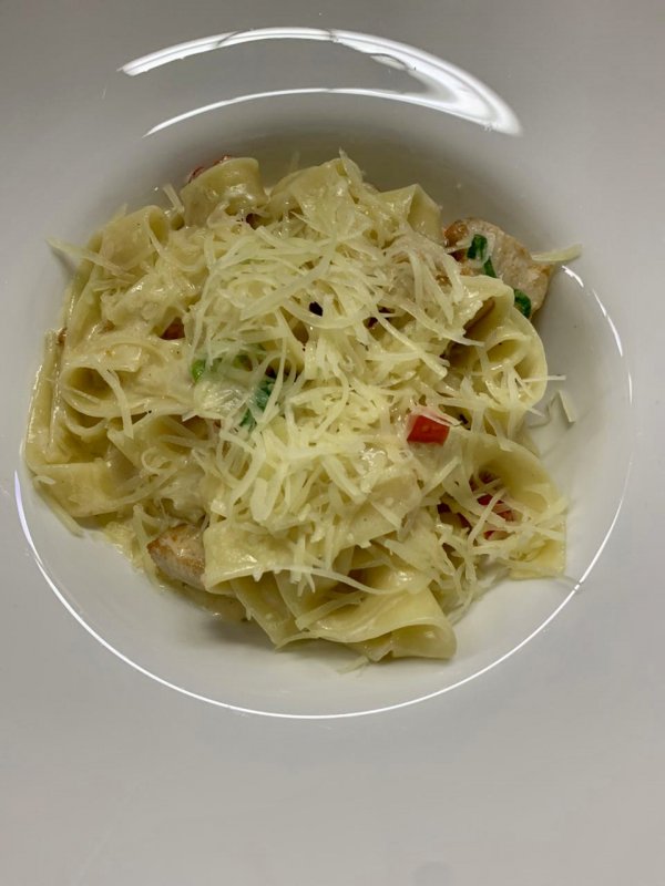 Фетучини с курицей