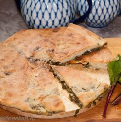 Пирог со свекольной ботвой