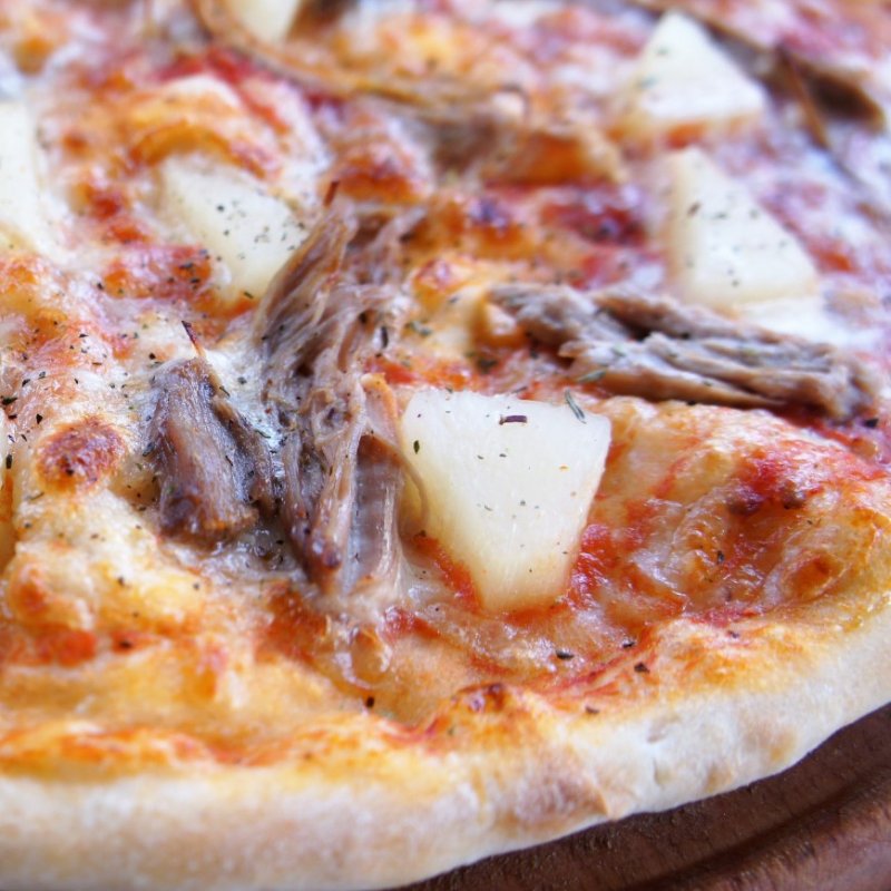 Пицца с индейкой и грибами