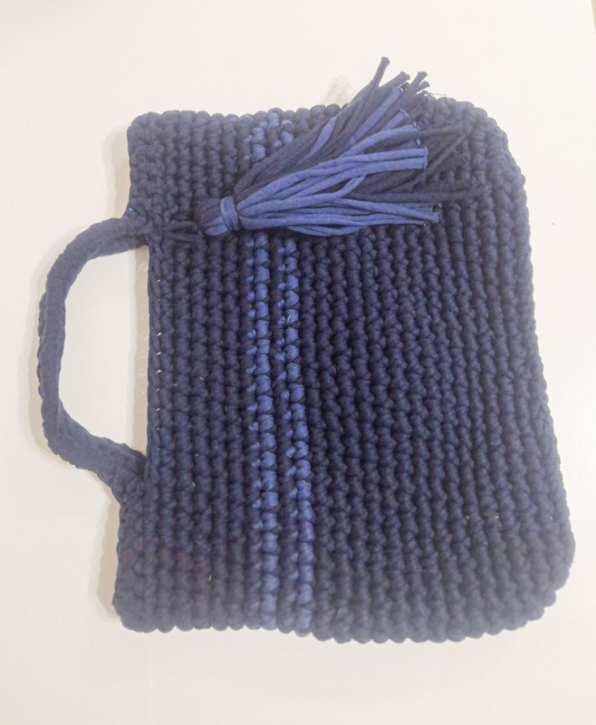 Сумка из трикотажной пряжи