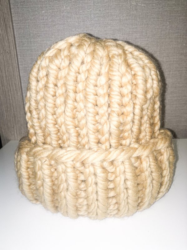 Шапка крупной вязки из шерсти мериноса