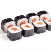 Ролл с копченым лососем