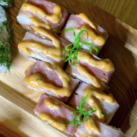 Ролл в беконе