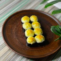 Запеченный ролл с копченым лососем