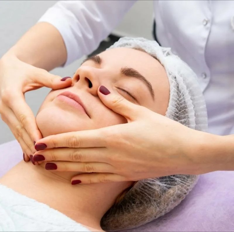 Класический массаж лица