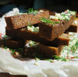 Гренки чесночные