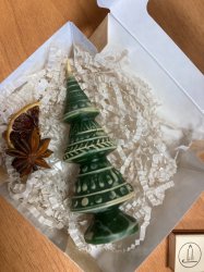 Мини-елочки, новогодние комплименты из пчелиного воска