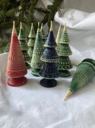 Мини-елочки, новогодние комплименты из пчелиного воска