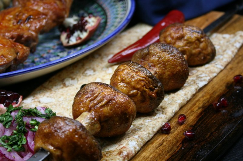 Грибы (шампиньоны)