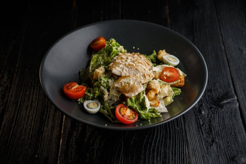 Цезарь с курицей