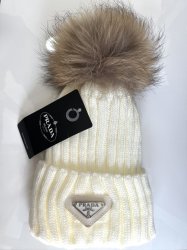 Шапки с натуральным бубонами