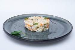 Оливье с говядиной/копченой курицей