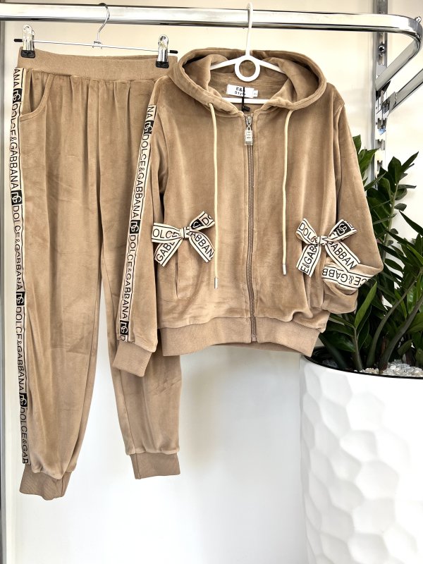 Велюровые костюмы