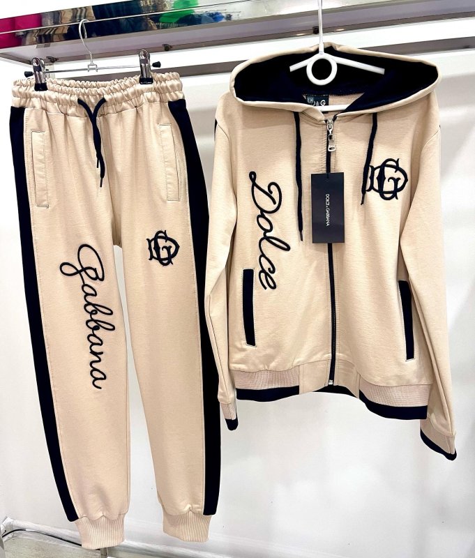 Костюм на молнии