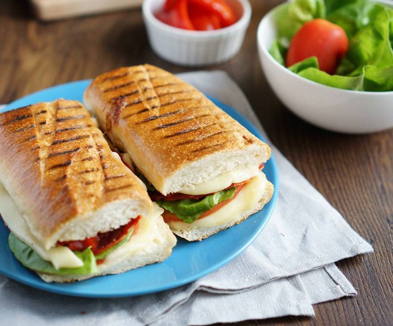 Панино со страчателлой