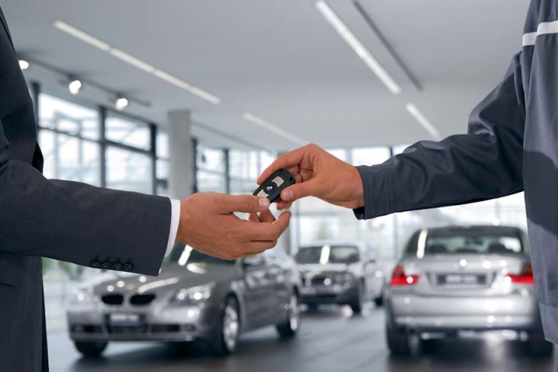 Приемка нового автомобиля в автосалоне