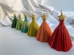 Свеча из пчелиного воска "Бальное платье"