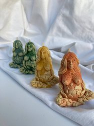 Богиня Гайа свеча из пчелиного воска