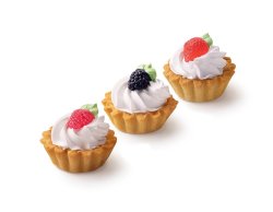 Корзинка с мармеладной ягодой