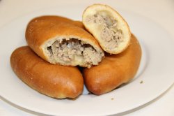 Пирожки фарш + сыр