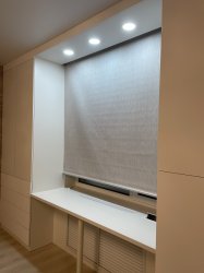 Шкафы у окна на заказ