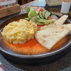 Скрембл из трех яиц. egg scrambler