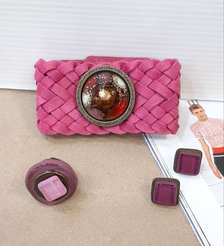 Комплект, Cristalida