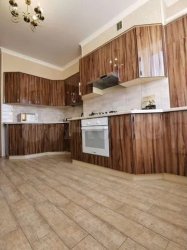 2-к. квартира, 76 м², 4/6 эт.