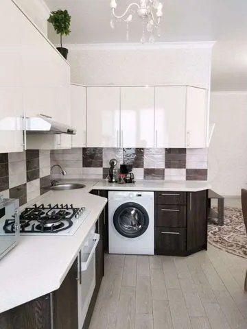 Квартира-студия, 76 м², 2/6 эт.
