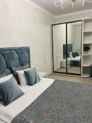 2-к. квартира, 81 м², 5/6 эт.