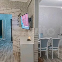 2-к. квартира, 81 м², 5/6 эт.