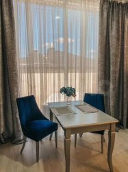 2-к. квартира, 72 м², 10/10 эт.