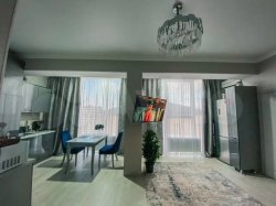 2-к. квартира, 72 м², 10/10 эт.