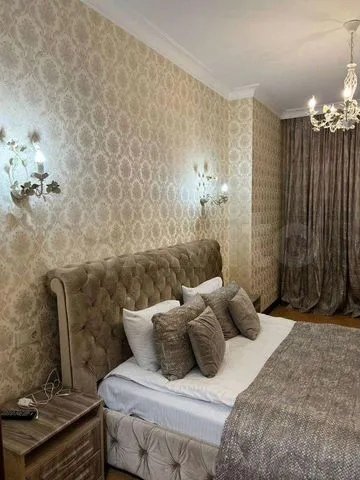 3-к. квартира, 140 м², 5/6 эт.