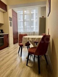 1-к. квартира, 63 м², 2/10 эт.