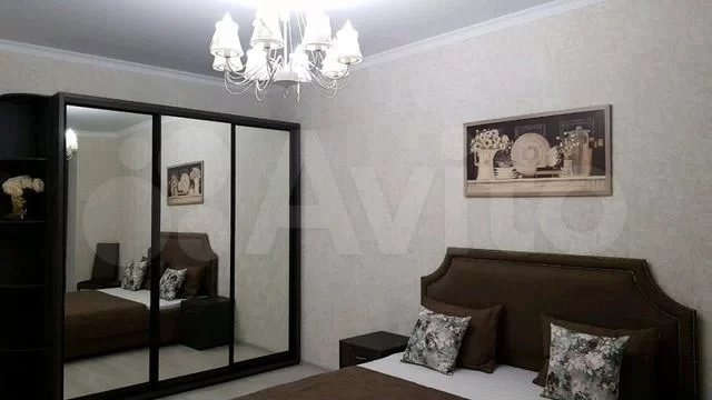 Квартира-студия, 76 м², 2/6 эт.