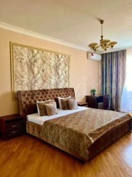 3-к. квартира, 140 м², 5/6 эт.