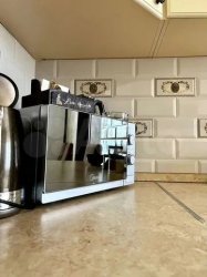 3-к. квартира, 140 м², 5/6 эт.