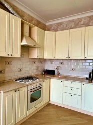 3-к. квартира, 140 м², 5/6 эт.