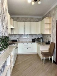 3-к. квартира, 140 м², 5/6 эт.