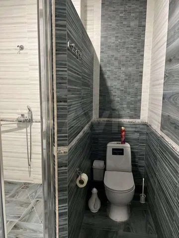 2-к. квартира, 81 м², 5/6 эт.