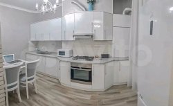 2-к. квартира, 81 м², 5/6 эт.