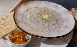 Каша "Овсяная" с лепешкой. Porridge "Oatmeal"