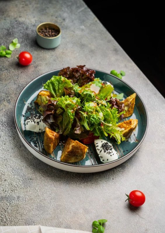 Салат с хрустящими баклажанами