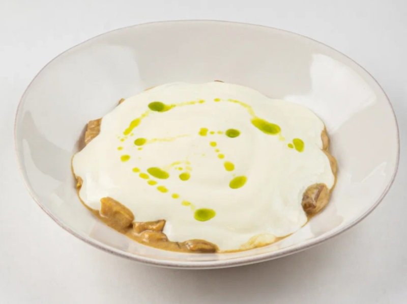 Белые грибы с муссом из пармезана