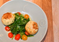 Котлеты из щуки со шпинатом