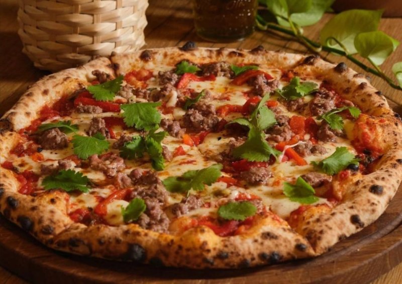 Пицца с бараниной