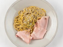 Спагетти с мортаделлой и трюфелем